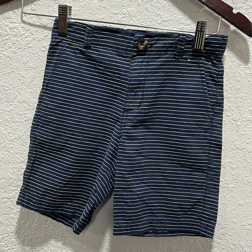 Abercrombie kids & Gymboree boys se t size 7 GUC blue and striped shorts